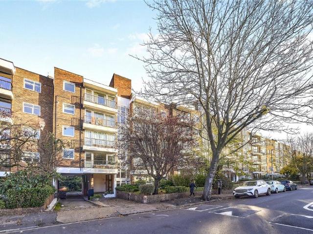 Flat for sale in Putney, Greater London