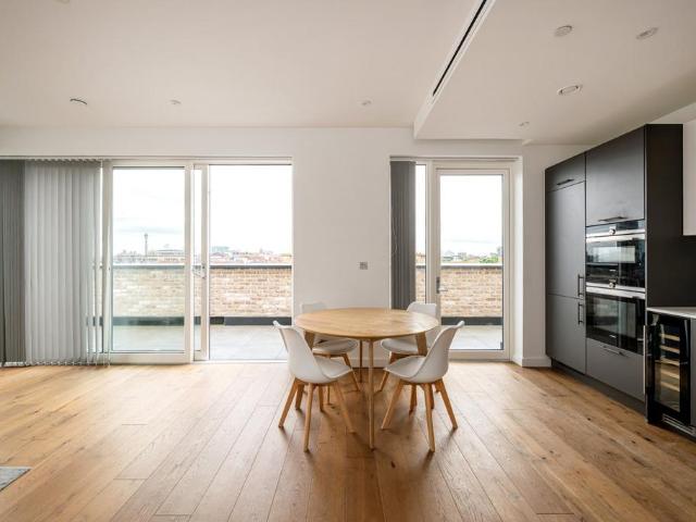 Flat for sale in St. John's Wood, Greater London