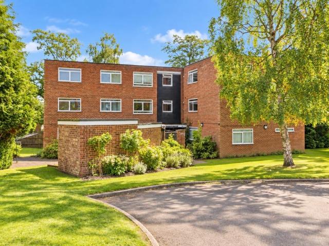 Flat for sale in St Albans
