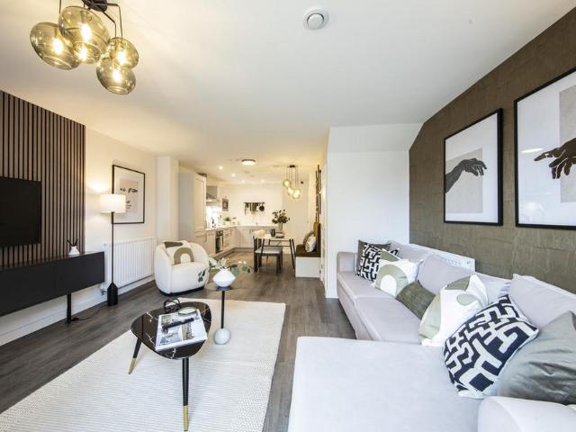 Flat for sale in New Barnet, Greater London