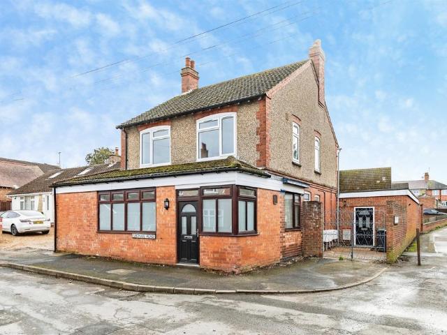 Flat for sale in Rushden