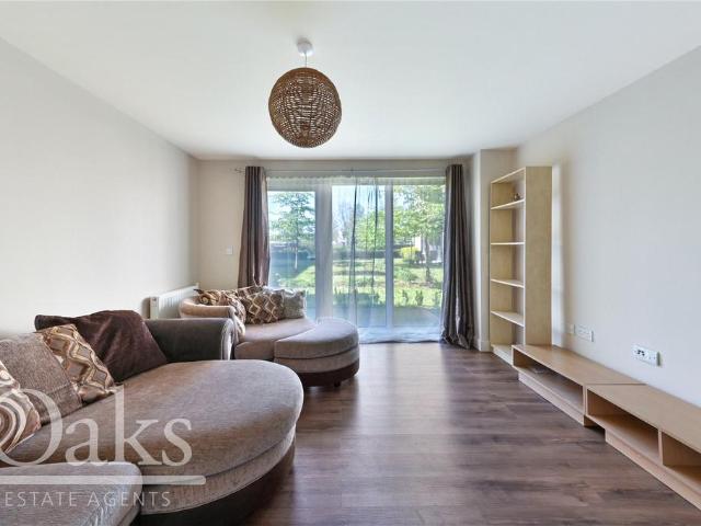 Flat for sale in London Borough of Croydon, South Norwood