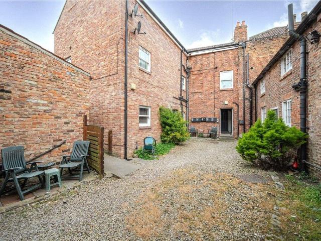 Flat for sale in Ripon, North Yorkshire