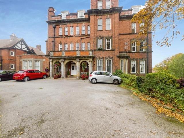 Flat for sale in South Cliff, Kepwick