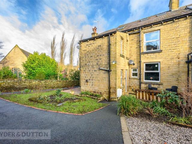 Flat for sale in Holme Valley, Brockholes