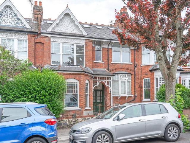 Flat for sale in Muswell Hill, Greater London