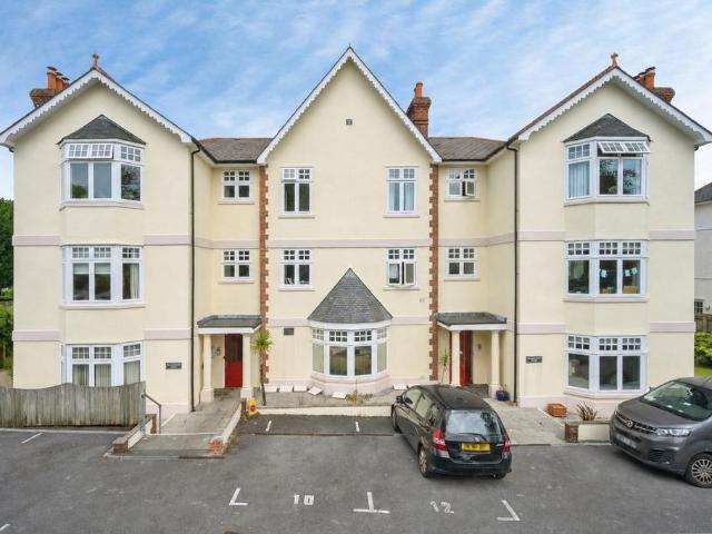 Flat for sale in Hartley, Mount Wise