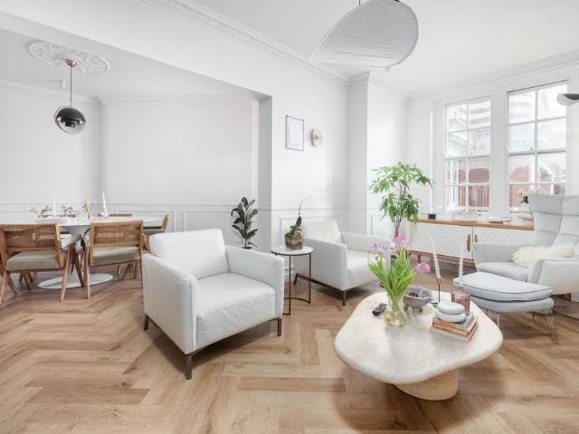 Flat for sale in St. John's Wood, Greater London