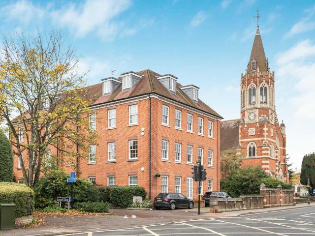 Flat for sale in Henley-on-Thames, Berrick Salome