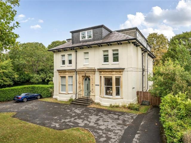 Flat for sale in Golden Valley, Gloucestershire