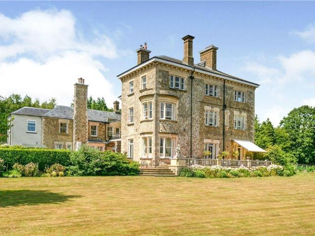 Flat for sale in The Butts, Kent