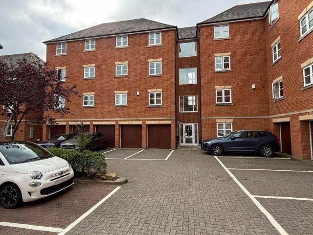 Flat for sale in Shenley Church End, Milton Keynes