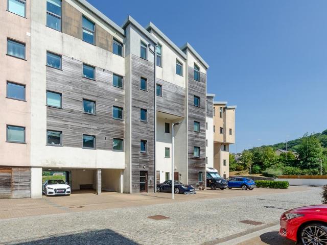 Flat for sale in Caernarfon