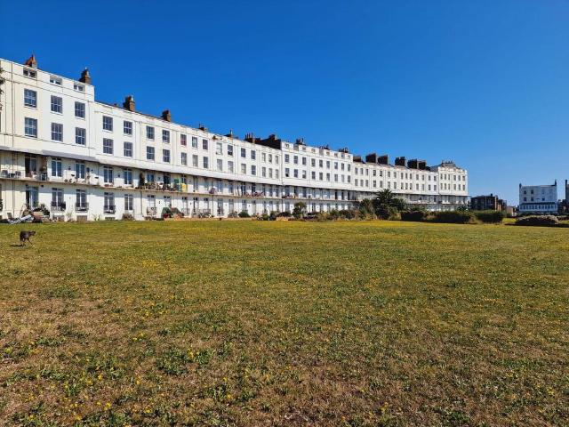 Flat for sale in West Cliff, Acol