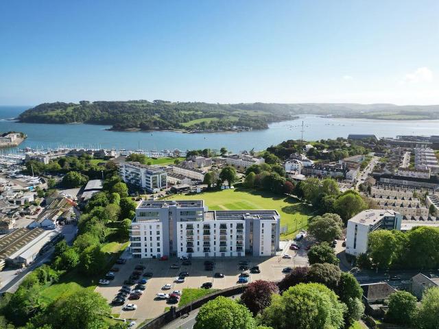 Flat for sale in Mount Wise