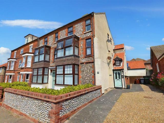 Flat for sale in Comers, Norfolk