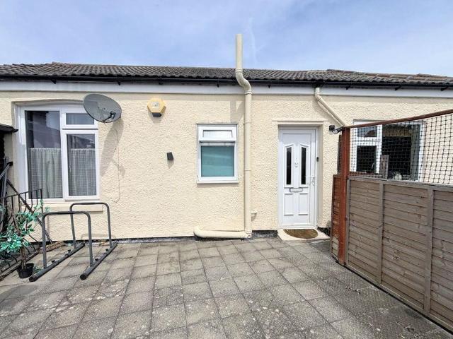 Flat for sale in Forton, Middlecroft