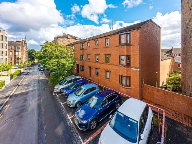Flat for sale in Partick, Scotland