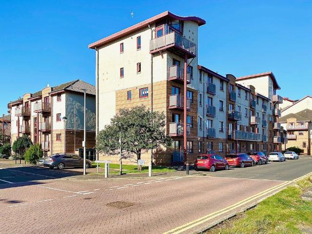 Flat for sale in Fort, Scotland