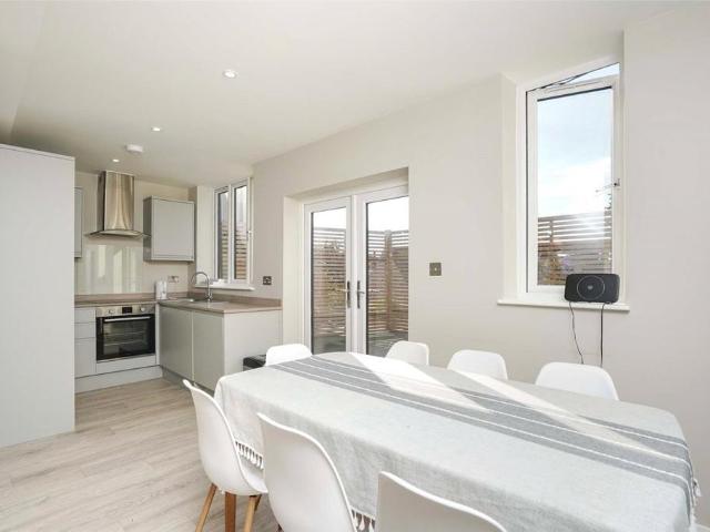 Flat for sale in Headington Shops, The Slade