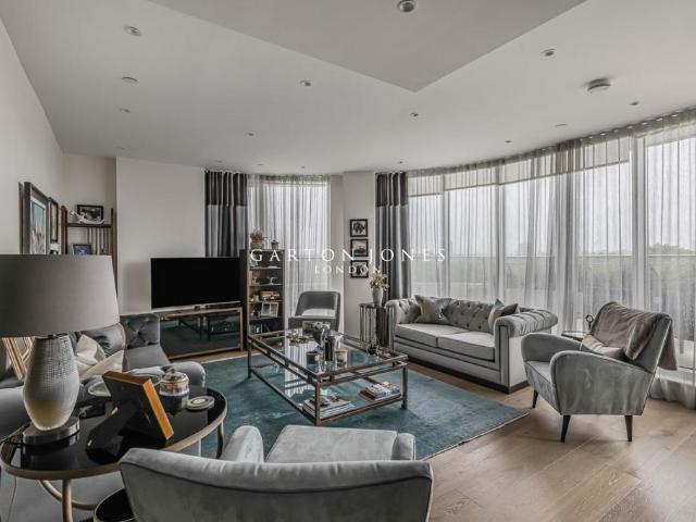 Flat for sale in Greater London