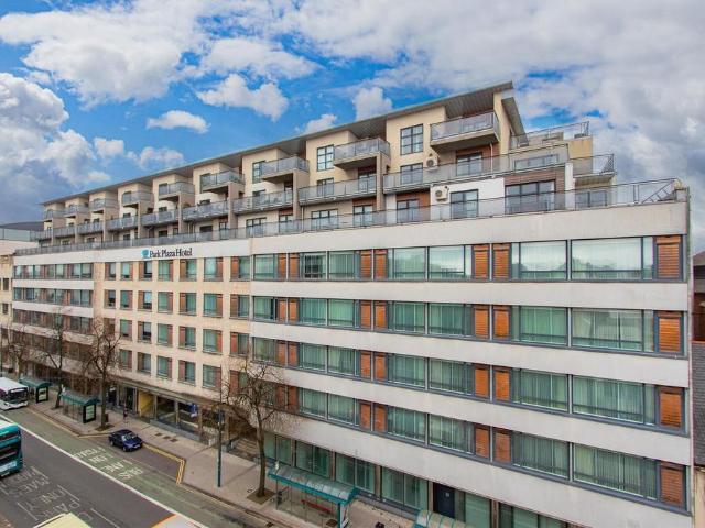 Flat for sale in Civic Centre, Falcon Lodge