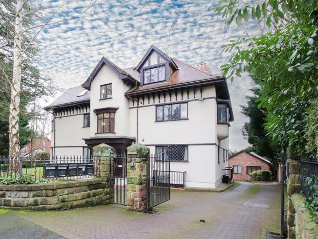 Flat for sale in Trafford Park, Greater Manchester