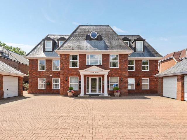 Flat for sale in Denham, Gerrards Cross and Chalfonts Community Board, Gerrards Cross