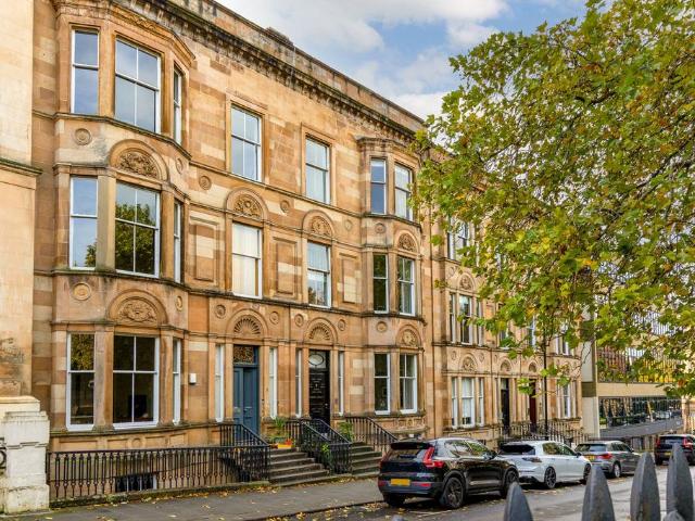 Flat for sale in Kelvingrove, Glasgow