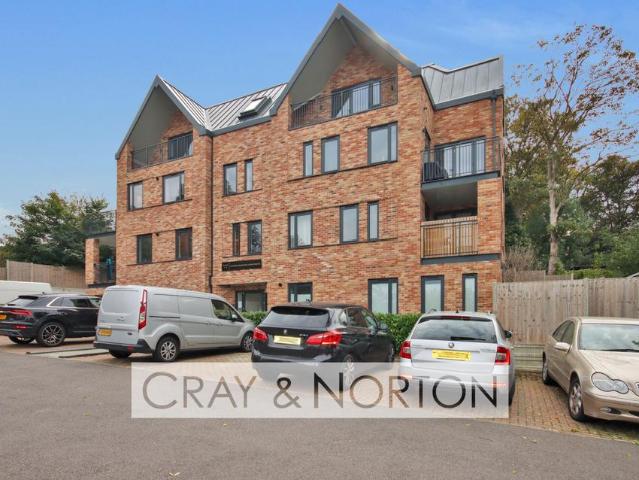 Flat for sale in London Borough of Croydon, Greater London