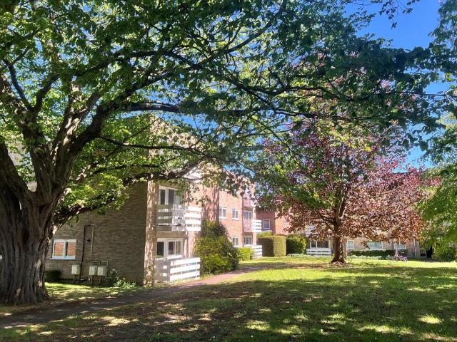 Flat for sale in The Slade, Oxfordshire