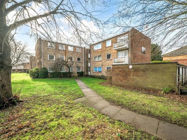 Flat for sale in St Marks, Maidenhead