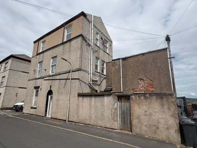Flat for sale in Barrow