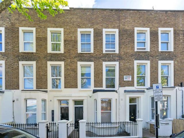 Flat for sale in Maida Hill, Greater London
