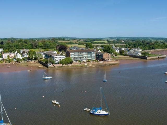 Flat for sale in Watergate, Devon