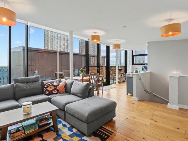 Flat for sale in Georgia, Greater Manchester
