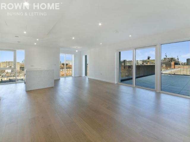 Flat for sale in Hammersmith, Greater London