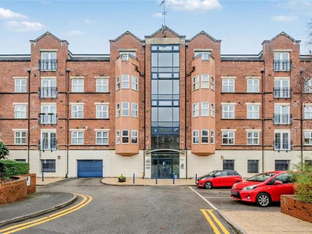 Flat for sale in Weetwood, West Yorkshire