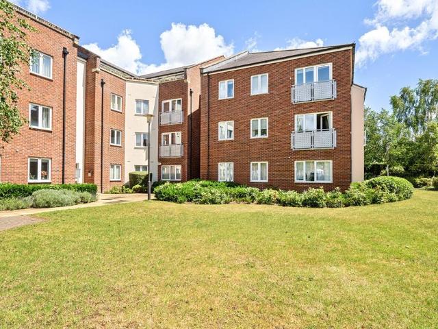 Flat for sale in The Slade, Oxfordshire