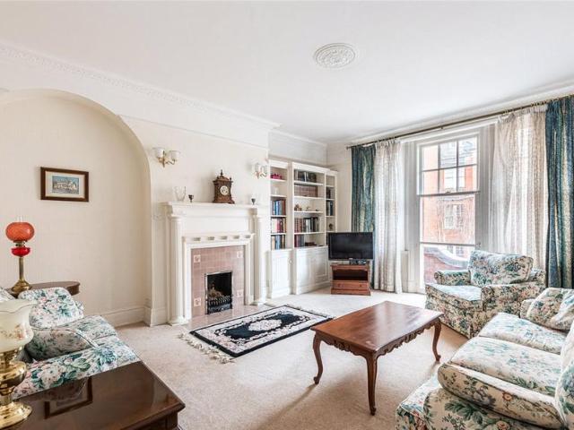 Flat for sale in Westminster, Victoria