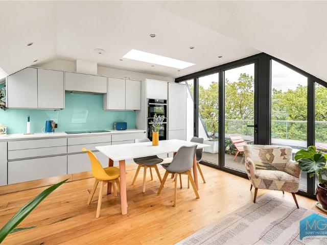 Flat for sale in Muswell Hill, Isle Of Man