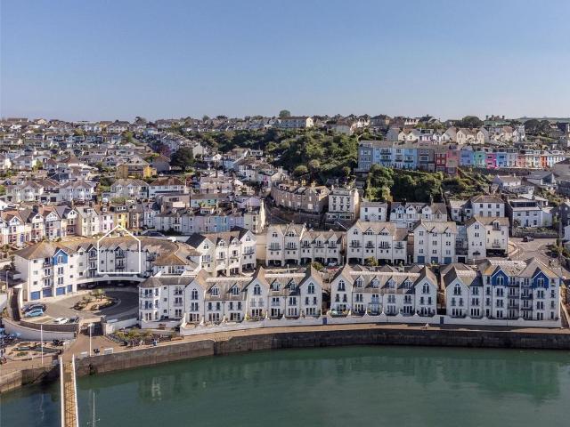 Flat for sale in Brixham