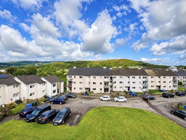 Flat for sale in Tarbert, Scotland