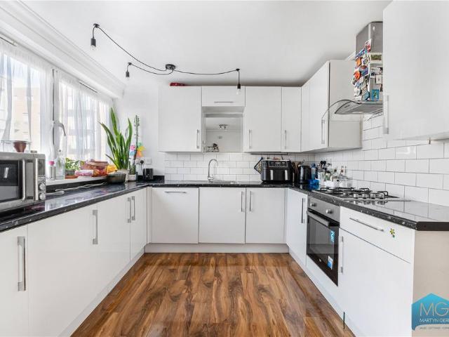 Flat for sale in Hornsey, Isle Of Man
