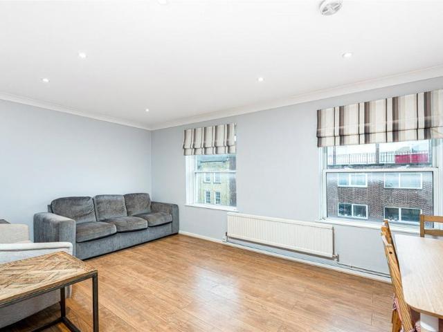 Flat for sale in Pimlico, Greater London