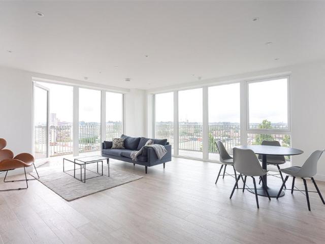 Flat for sale in Alperton, Greater London