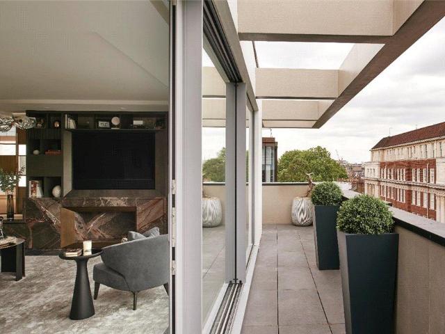 Flat for sale in Marylebone, Greater London