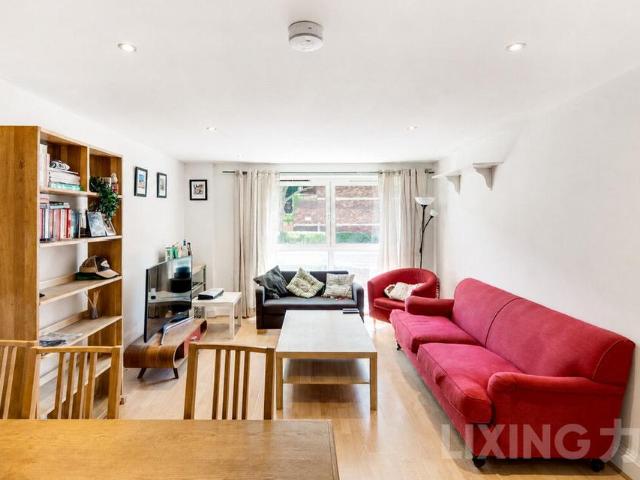 Flat for sale in Greater London