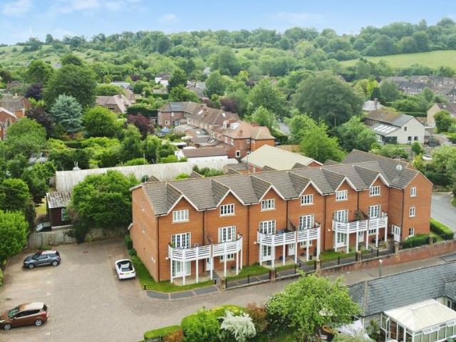 Flat for sale in Marlborough, Easton Royal