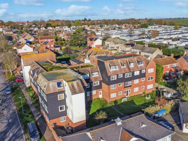 Flat for sale in West Mersea, Colchester